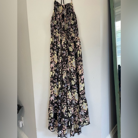 Intimately Free People sz large dark gray w/ floral print strappy smocked maxi - Picture 6 of 10